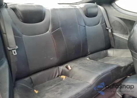 2011 Hyundai Genesis Coupe 3.8L z USA, uszkodzony, nr VIN KMHHU6KH1BU065413